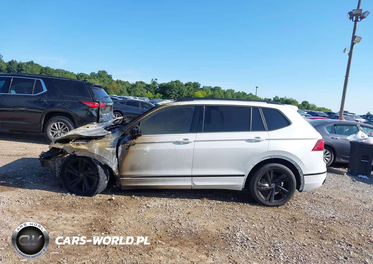 2024 Volkswagen Tiguan 2.0T Se R-Line Black VIN:3VV8B7AX0RM079098 - 14