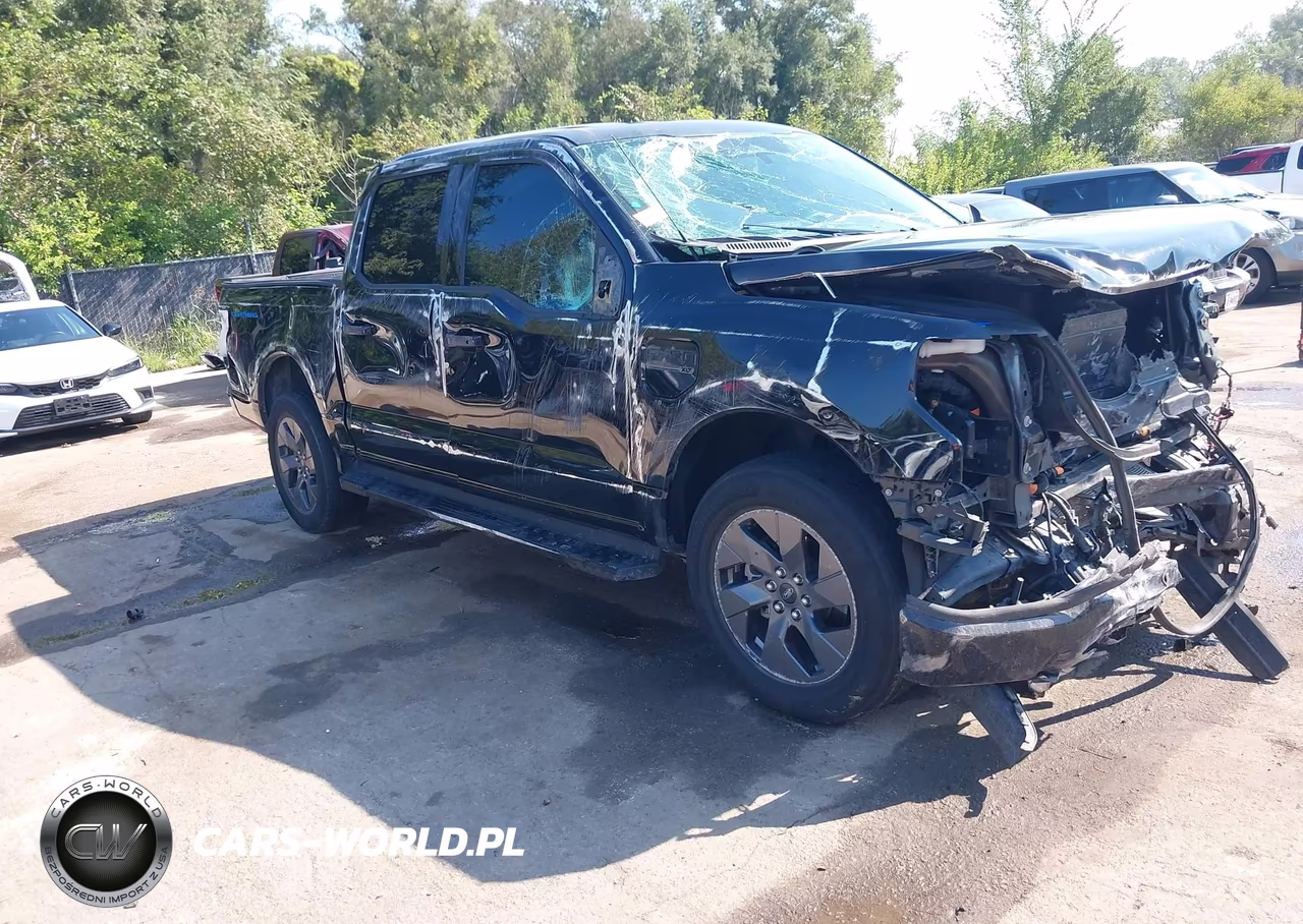 2023 Ford F-150 Lightning Xlt VIN:1FT6W1EV2PWG61779 - 10