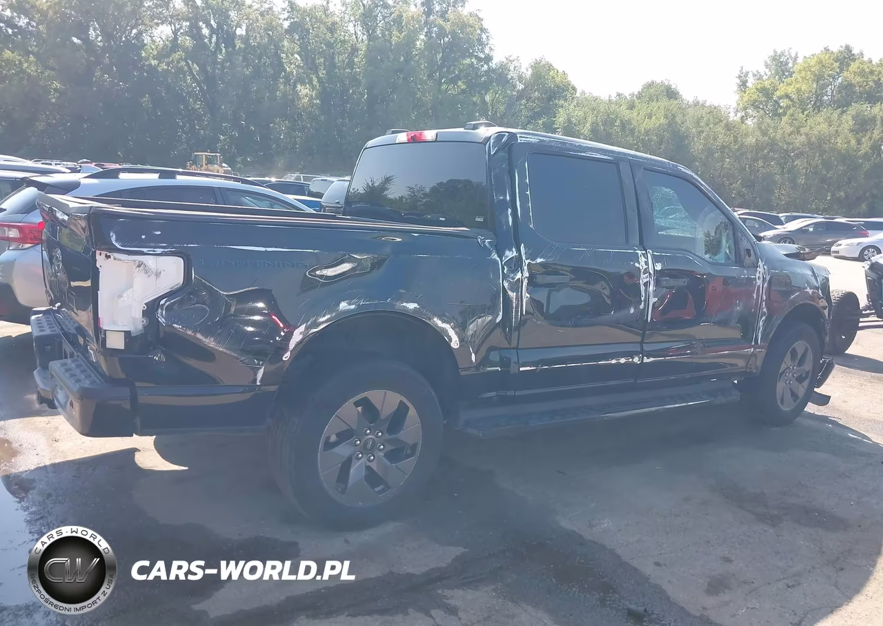 2023 Ford F-150 Lightning Xlt VIN:1FT6W1EV2PWG61779 - 11