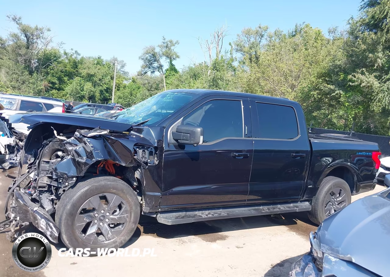2023 Ford F-150 Lightning Xlt VIN:1FT6W1EV2PWG61779 - 15