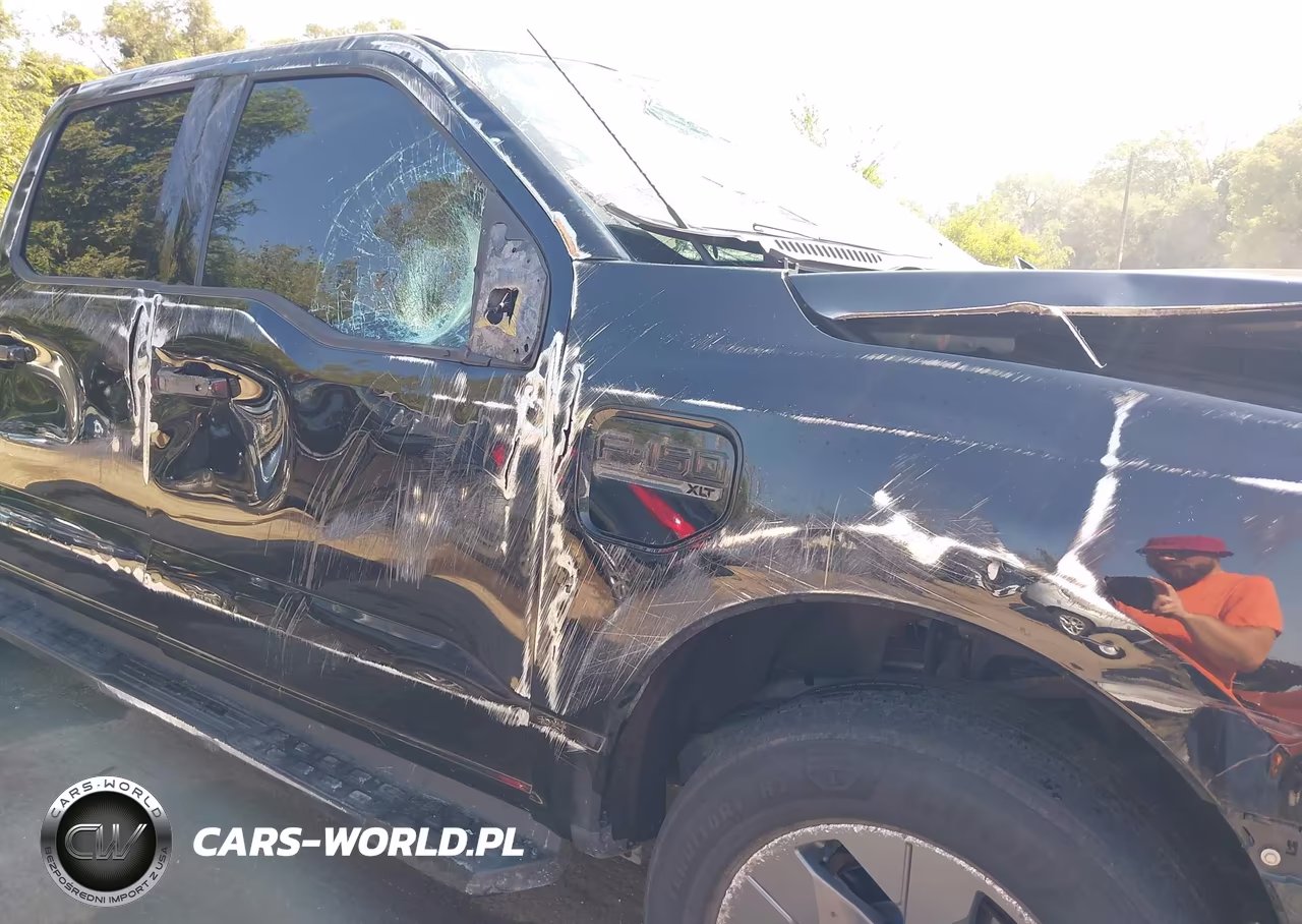 2023 Ford F-150 Lightning Xlt VIN:1FT6W1EV2PWG61779 - 19
