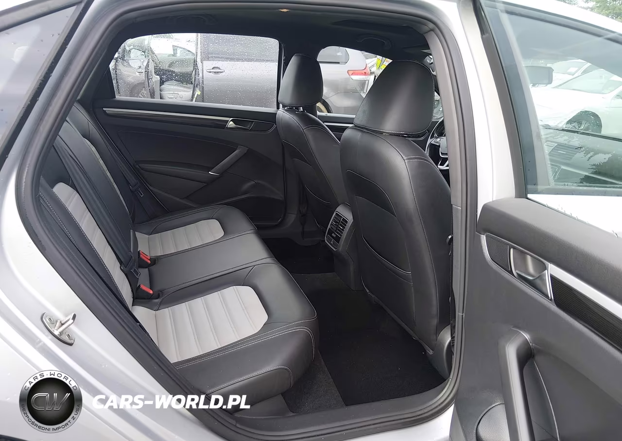 2018 Volkswagen Passat 3.6L V6 Gt VIN:1VWJM7A37JC051924 - 8