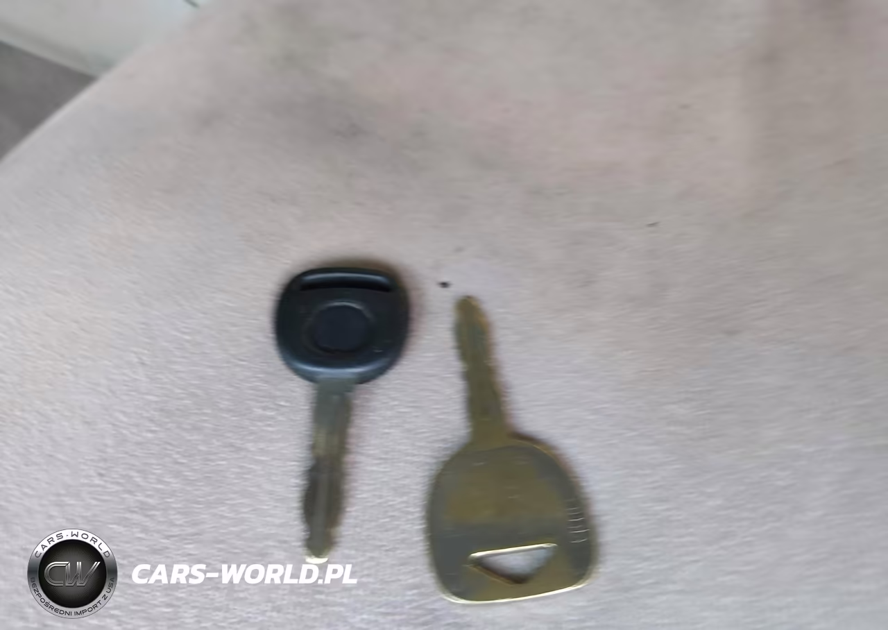 2002 Cadillac Escalade Standard VIN:1GYEC63T22R186252 - 11