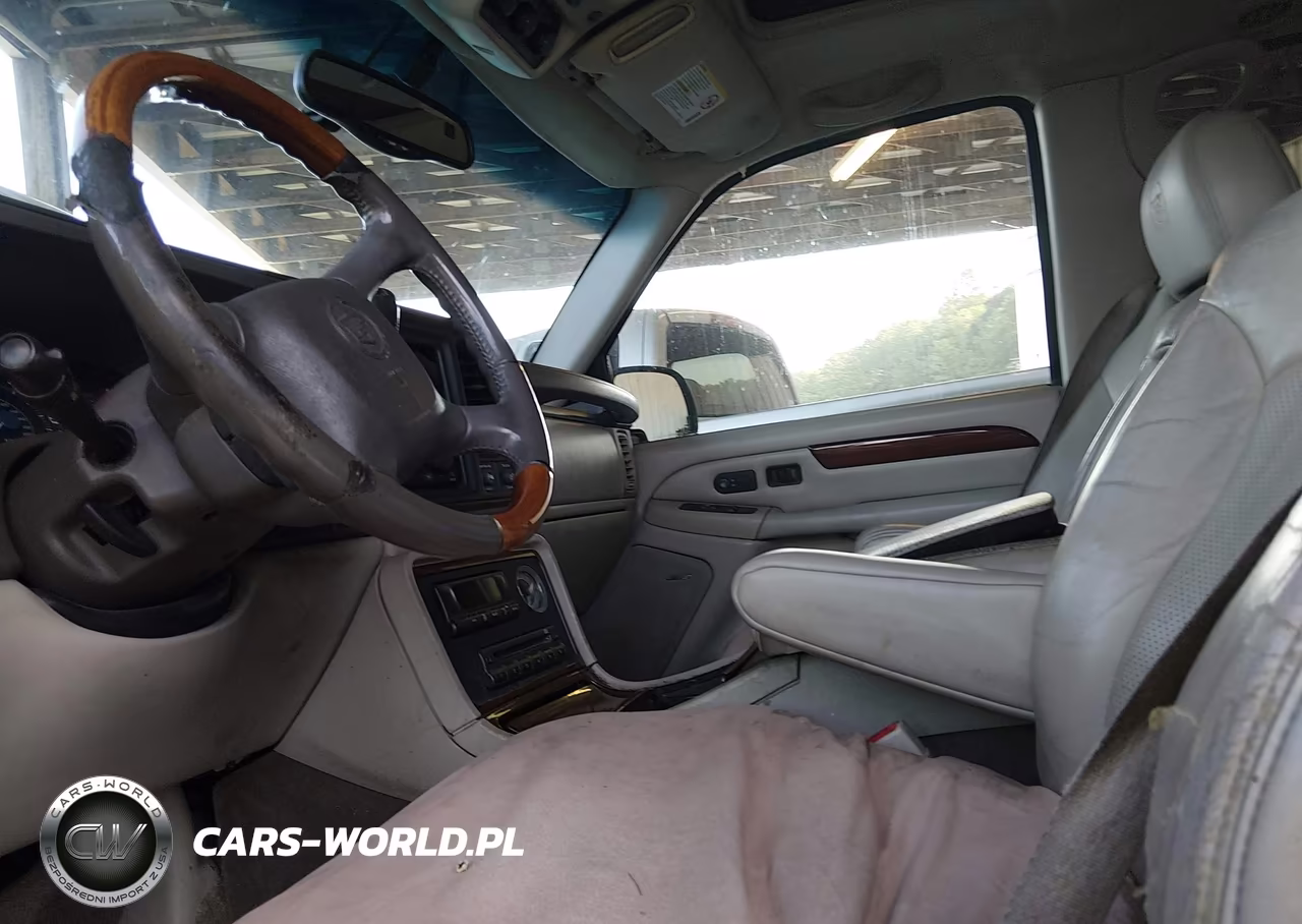 2002 Cadillac Escalade Standard VIN:1GYEC63T22R186252 - 5