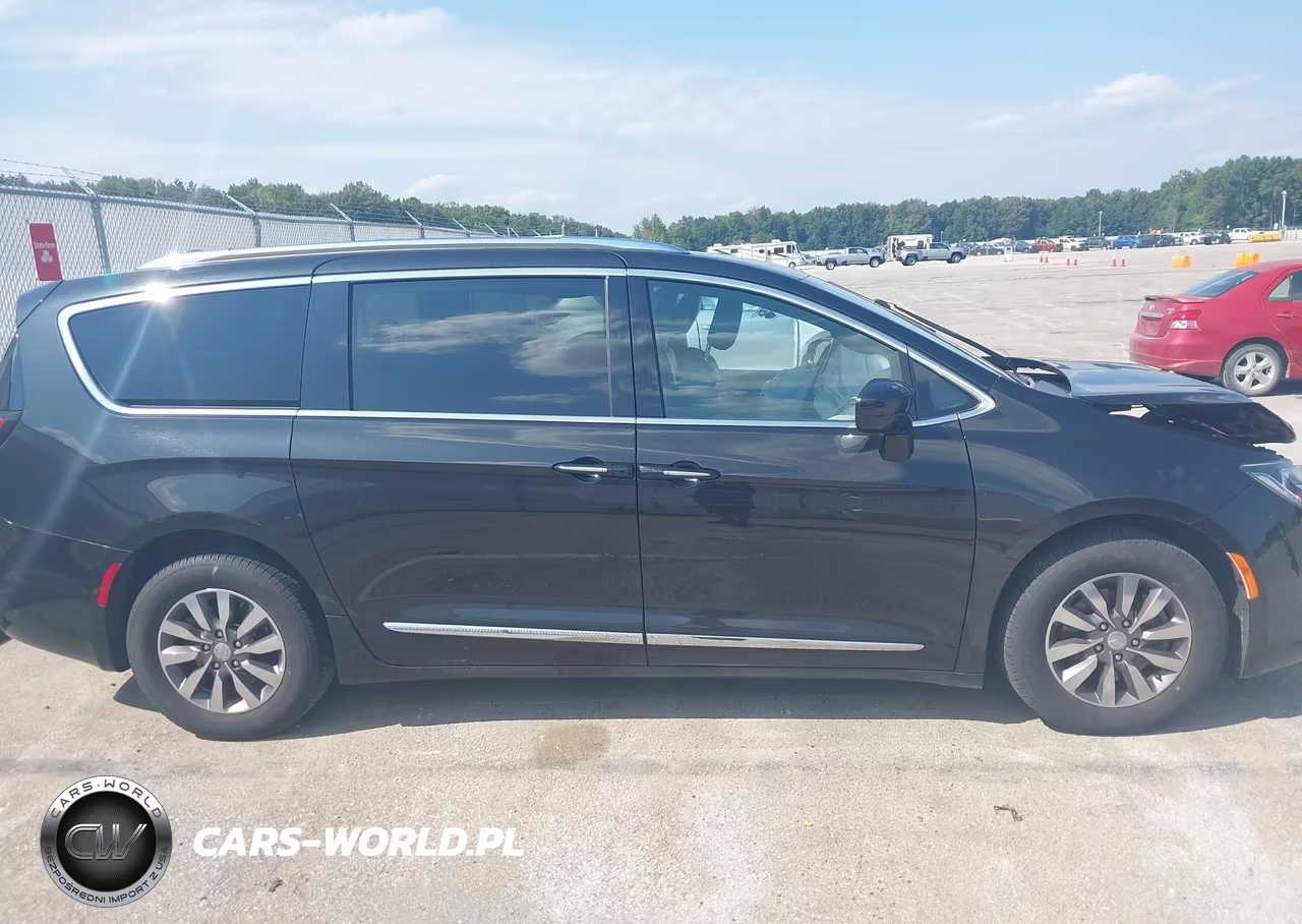 2020 Chrysler Pacifica 35Th Anniversary Touring L Plus VIN:2C4RC1EG7LR101220 - 13