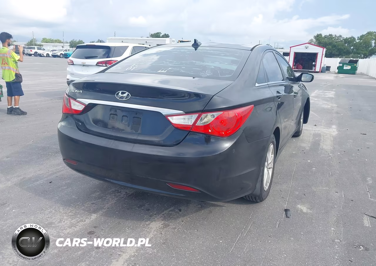 2013 Hyundai Sonata Gls VIN:5NPEB4AC5DH707989 - 4