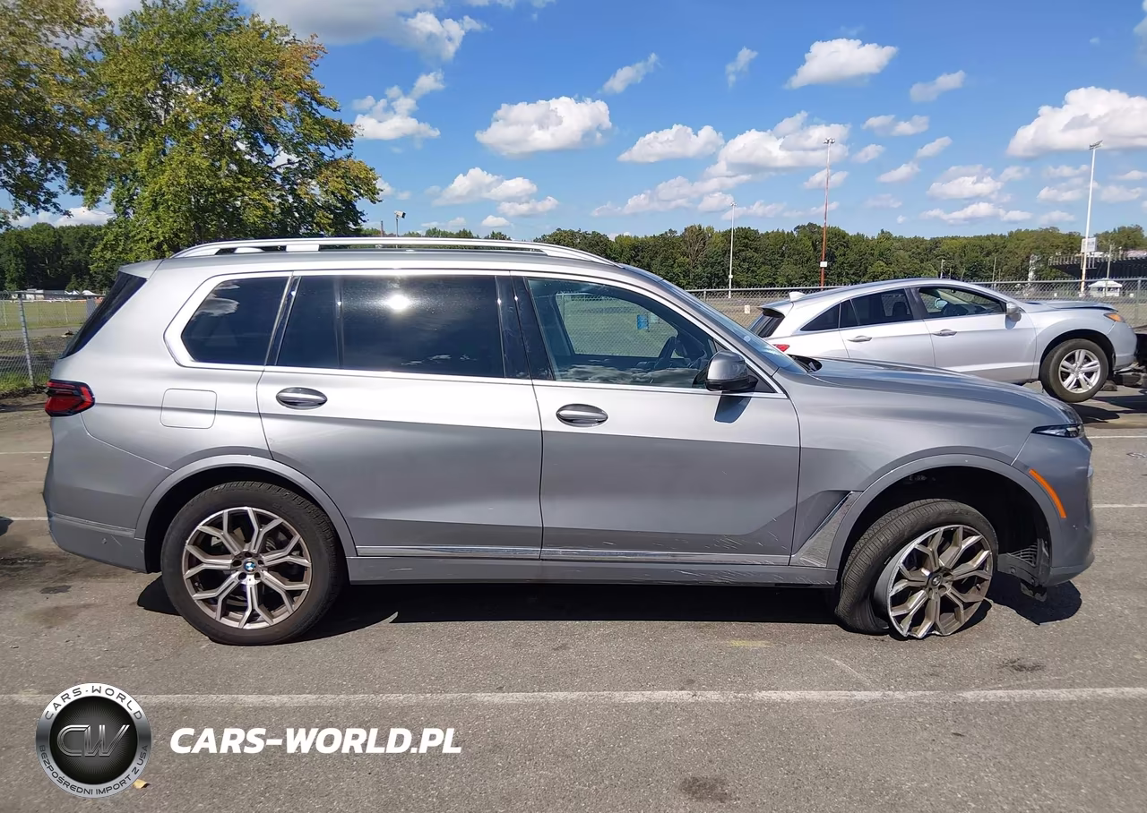 2026 BMW X7 xDrive40I VIN:5UX23EM06T9026429 - 13