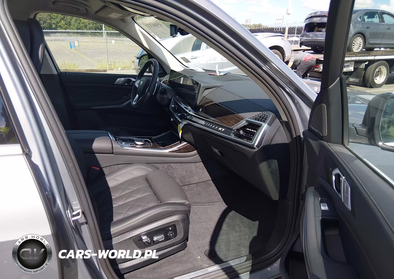 2026 BMW X7 xDrive40I VIN:5UX23EM06T9026429 - 5
