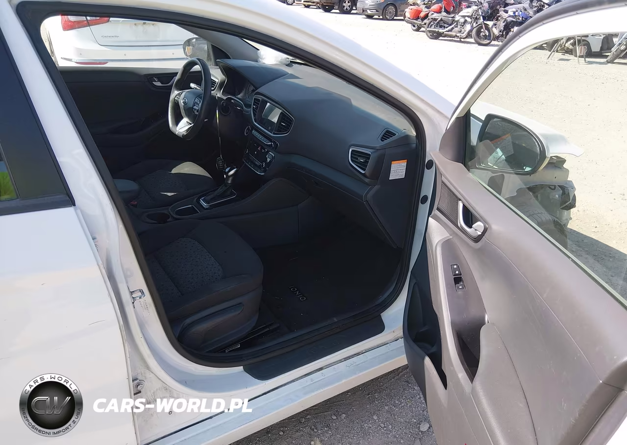 2017 Hyundai Ioniq Hybrid Blue VIN:KMHC65LC9HU030970 - 5