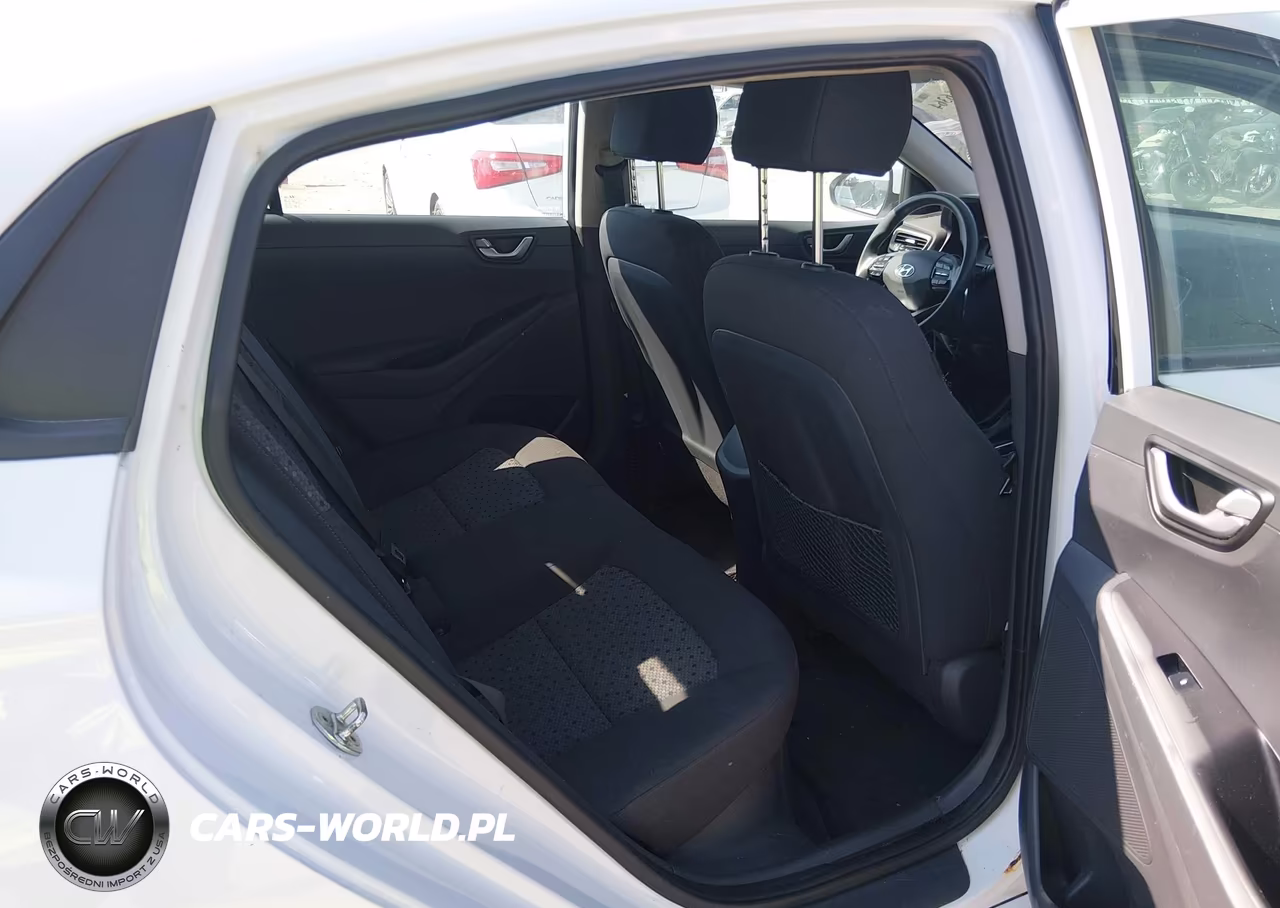 2017 Hyundai Ioniq Hybrid Blue VIN:KMHC65LC9HU030970 - 8