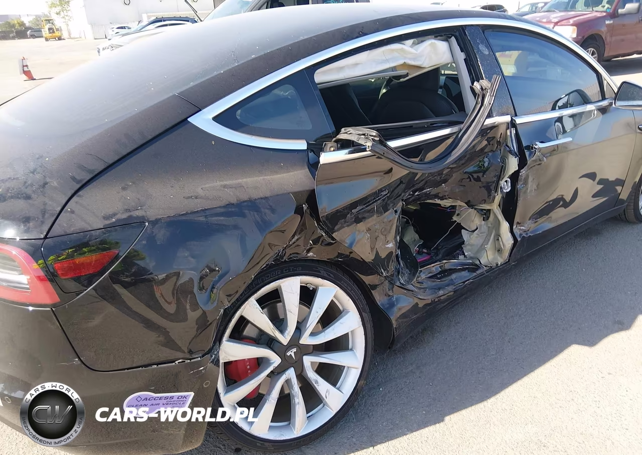 2018 Tesla Model 3 Long Range-Performance VIN:5YJ3E1EB6JF082673 - 12
