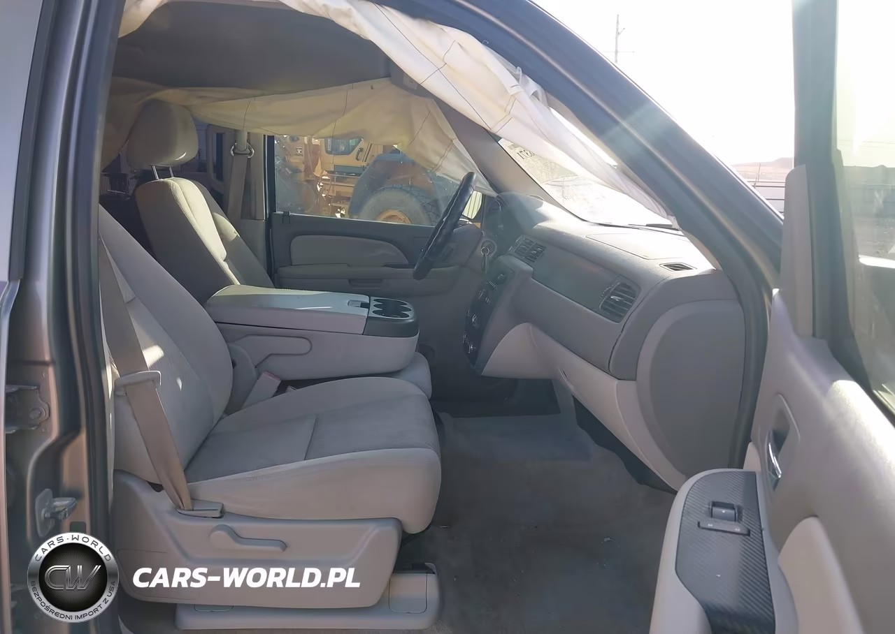 2009 Chevrolet Tahoe Ls VIN:1GNFC13CX9R200364 - 5