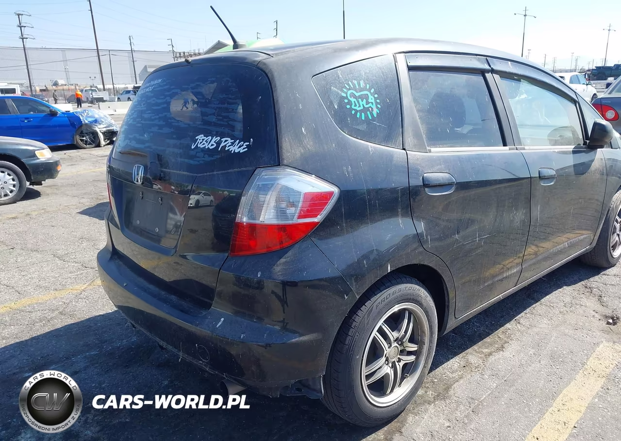 2013 Honda Fit VIN:JHMGE8H36DC010791 - 17