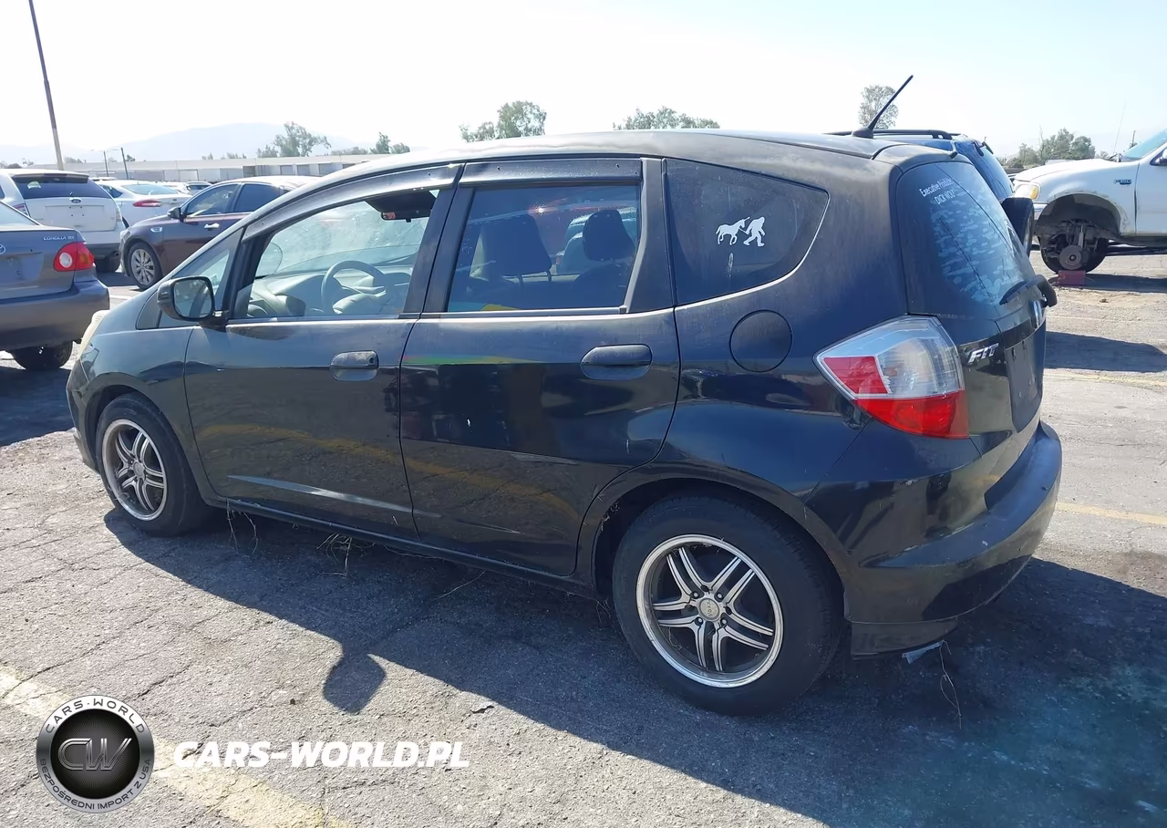 2013 Honda Fit VIN:JHMGE8H36DC010791 - 3