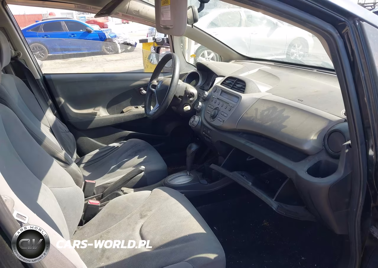 2013 Honda Fit VIN:JHMGE8H36DC010791 - 5