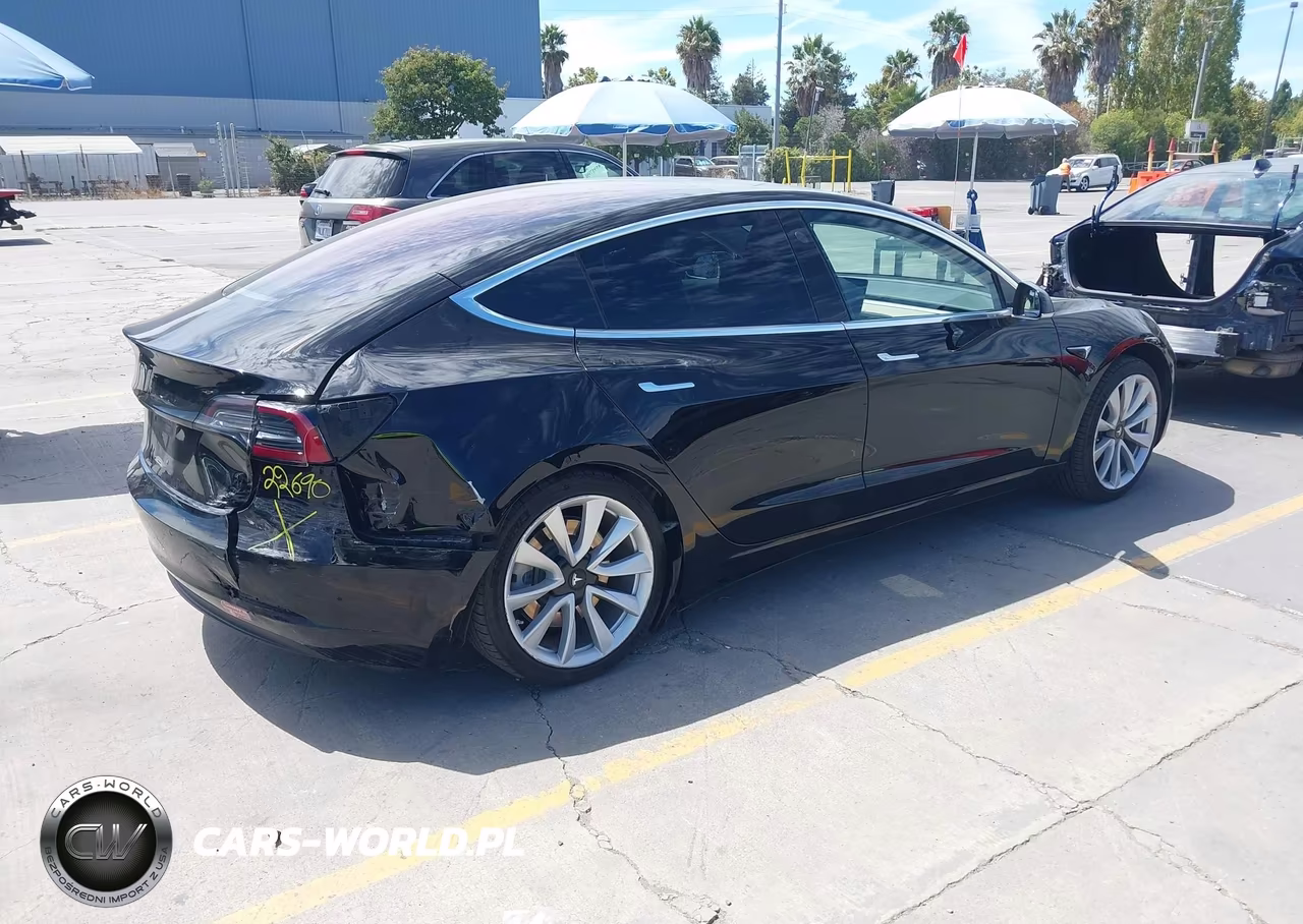 2018 Tesla Model 3 Long Range-Mid Range VIN:5YJ3E1EA3JF023507 - 4