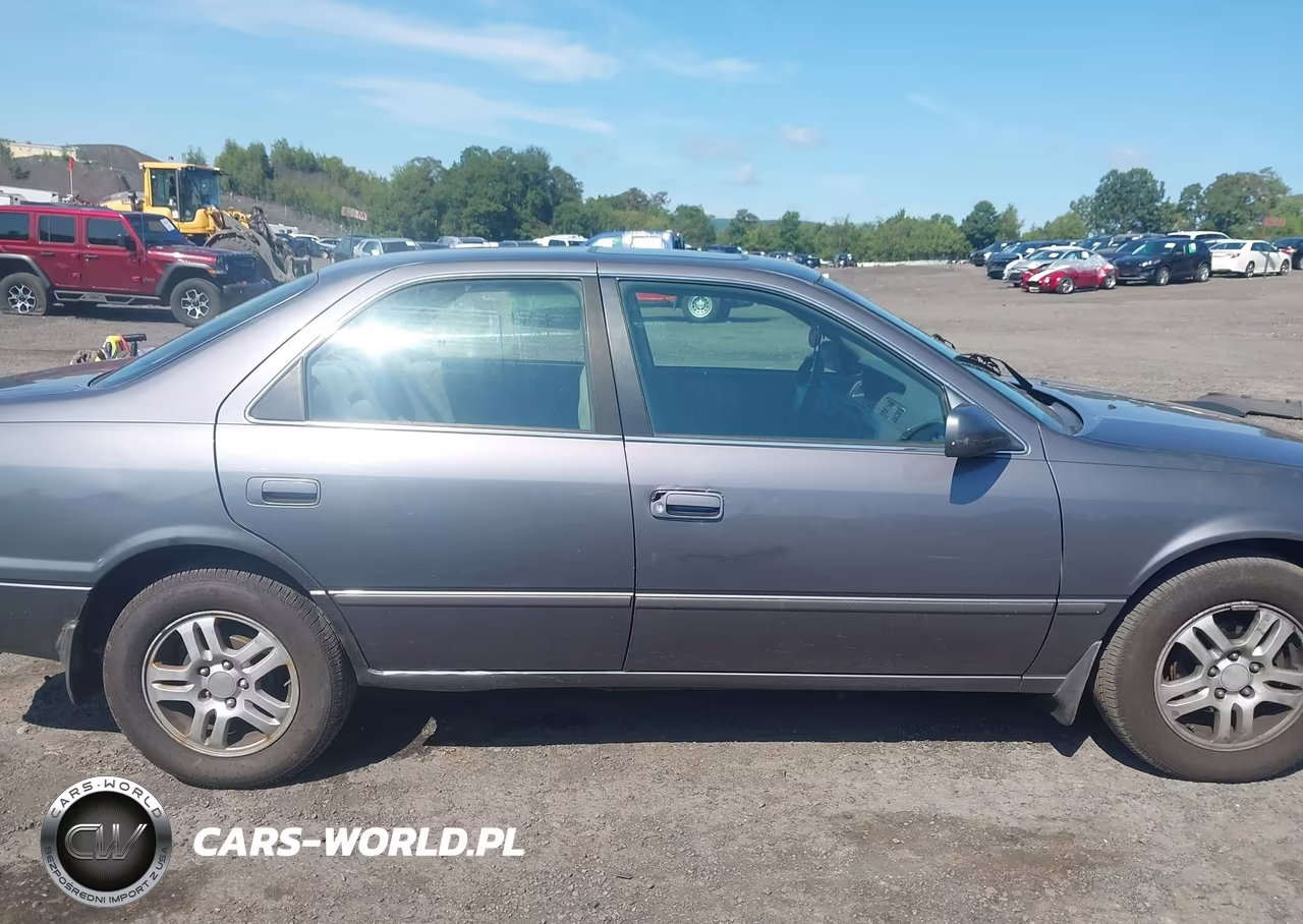 1999 Toyota Camry Le VIN:JT2BG22K1X0278777 - 13