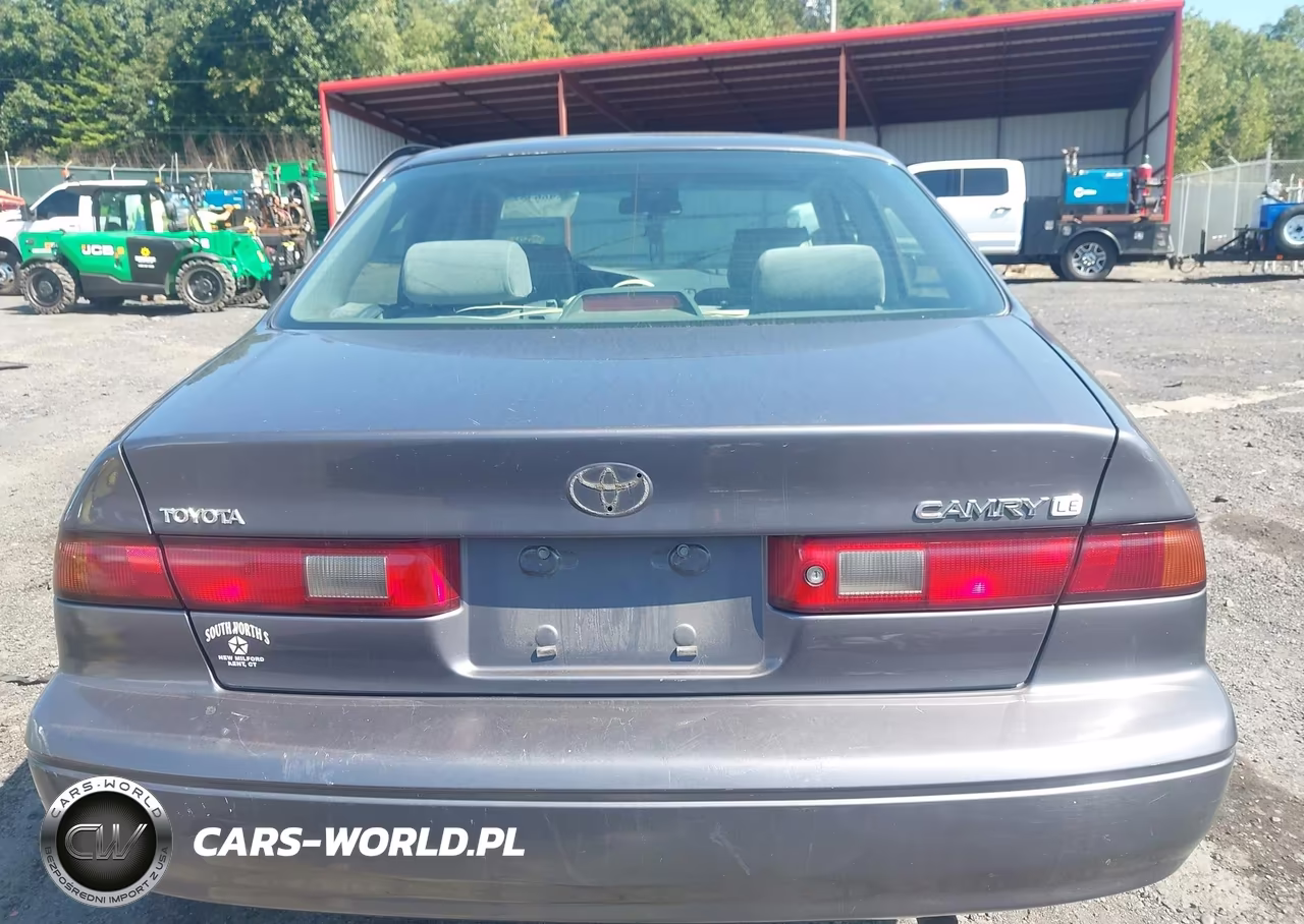 1999 Toyota Camry Le VIN:JT2BG22K1X0278777 - 16