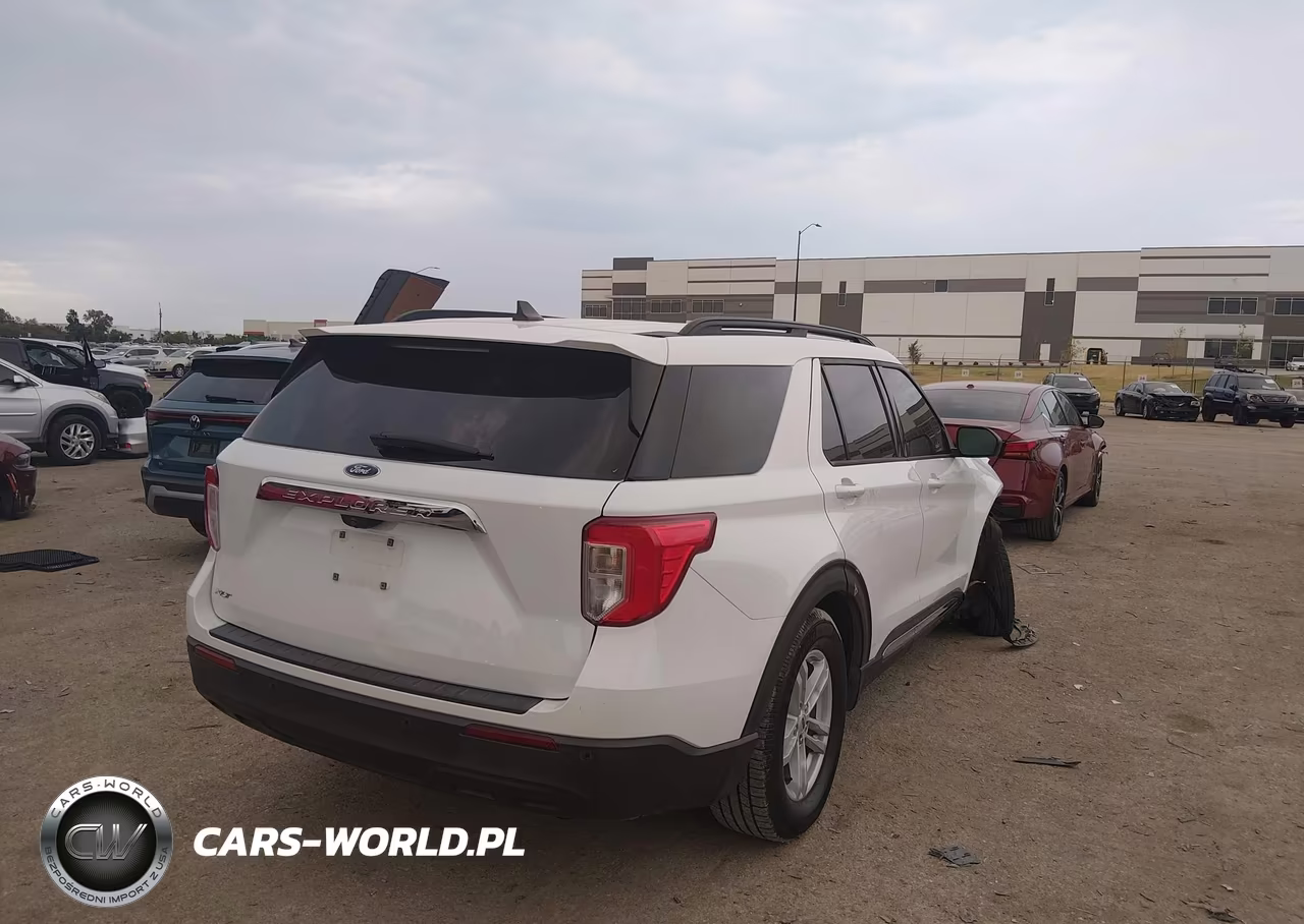 2021 Ford Explorer Xlt VIN:1FMSK7DHXMGA94313 - 4