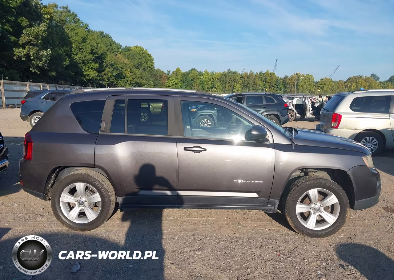 2015 Jeep Compass Latitude VIN:1C4NJCEB9FD361632 - 13