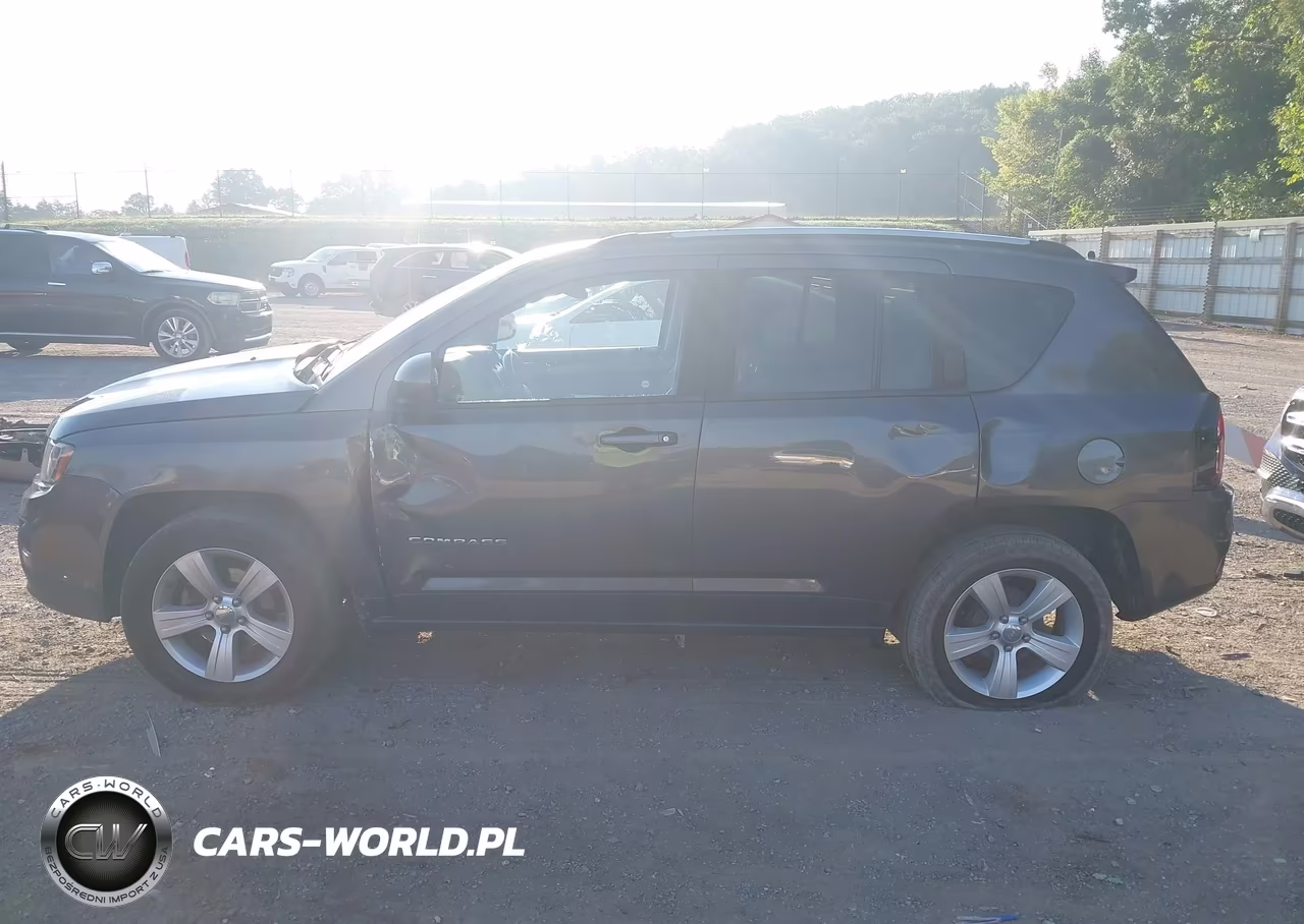 2015 Jeep Compass Latitude VIN:1C4NJCEB9FD361632 - 14