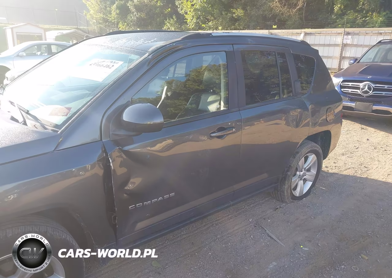 2015 Jeep Compass Latitude VIN:1C4NJCEB9FD361632 - 6