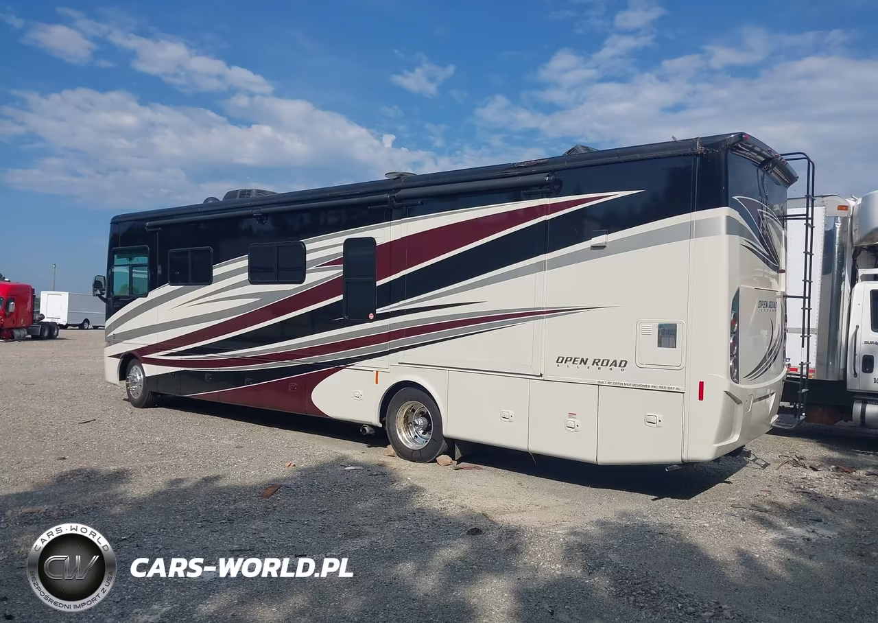 2018 Ford F53 VIN:1F66F5DY6J0A13815 - 3