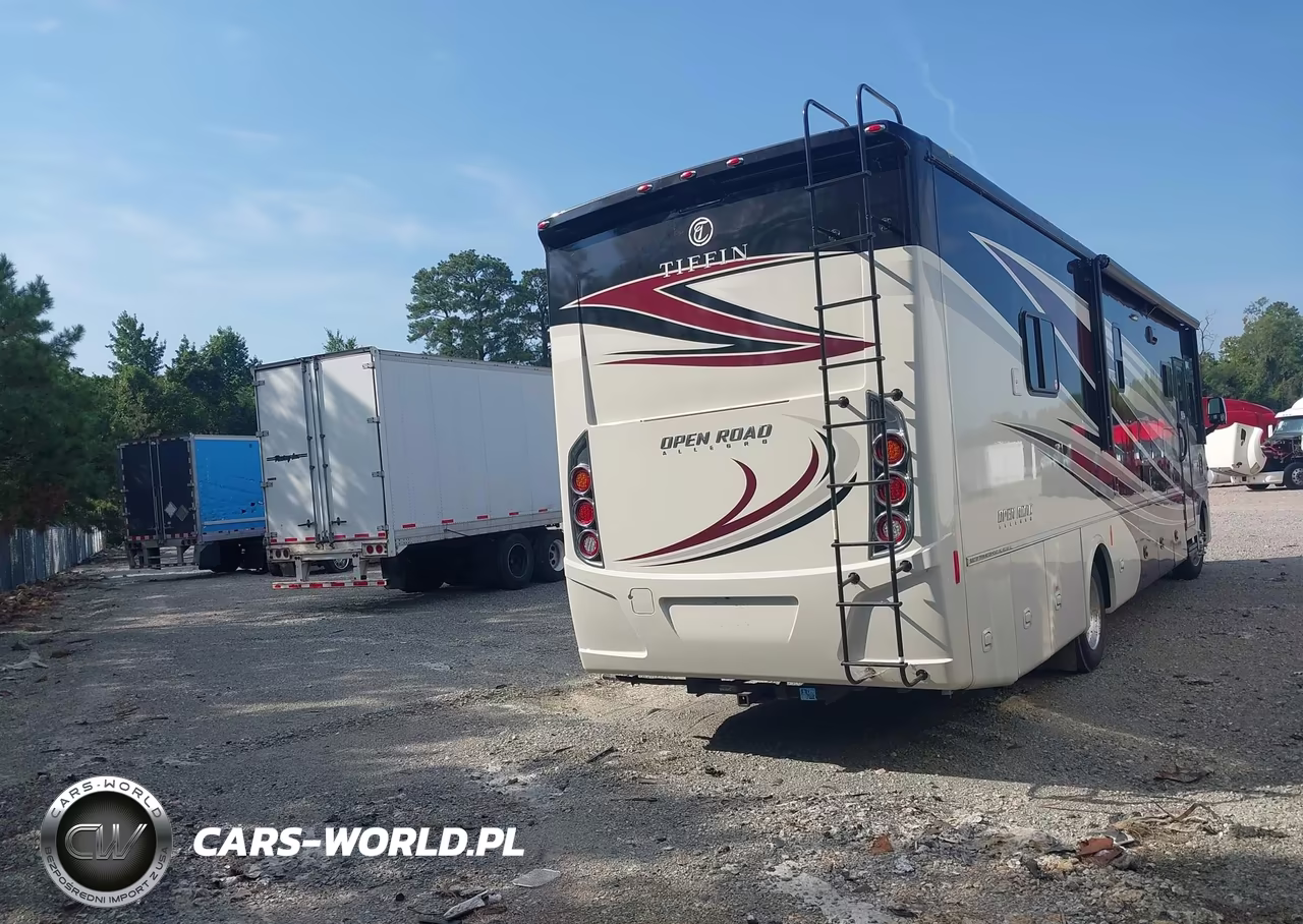 2018 Ford F53 VIN:1F66F5DY6J0A13815 - 4