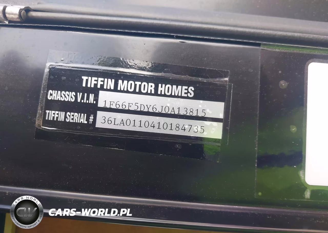 2018 Ford F53 VIN:1F66F5DY6J0A13815 - 9