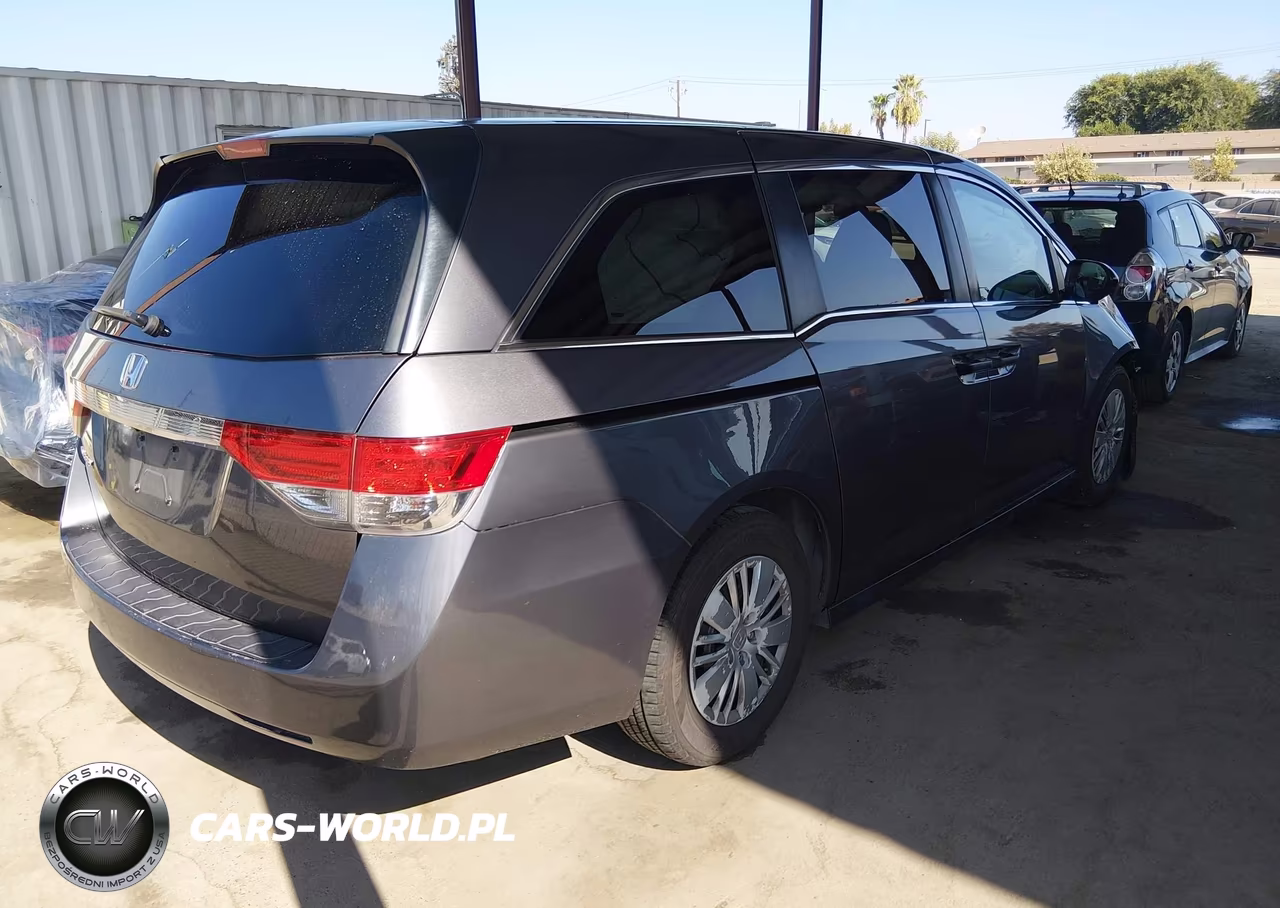 2015 Honda Odyssey Lx VIN:5FNRL5H2XFB083688 - 4