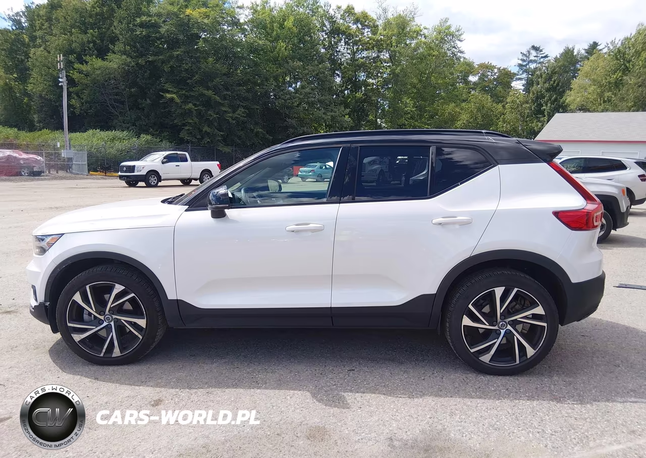 2021 Volvo Xc40 T5 R-Design VIN:YV4162UM5M2611533 - 14