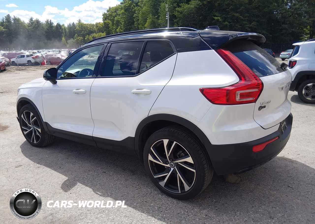 2021 Volvo Xc40 T5 R-Design VIN:YV4162UM5M2611533 - 3