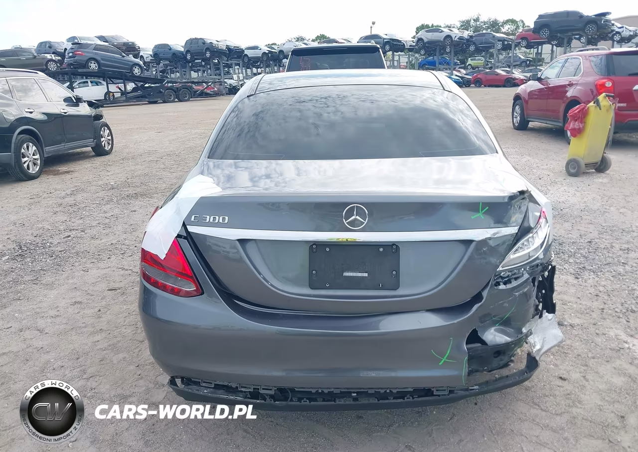 2018 Mercedes-Benz C 300 VIN:55SWF4JB0JU247830 - 16