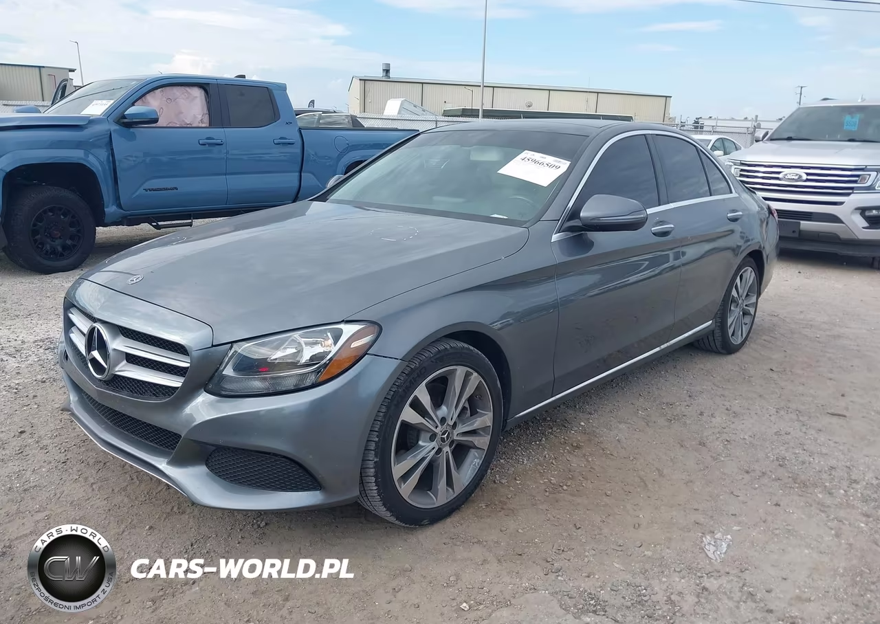 2018 Mercedes-Benz C 300 VIN:55SWF4JB0JU247830 - 2