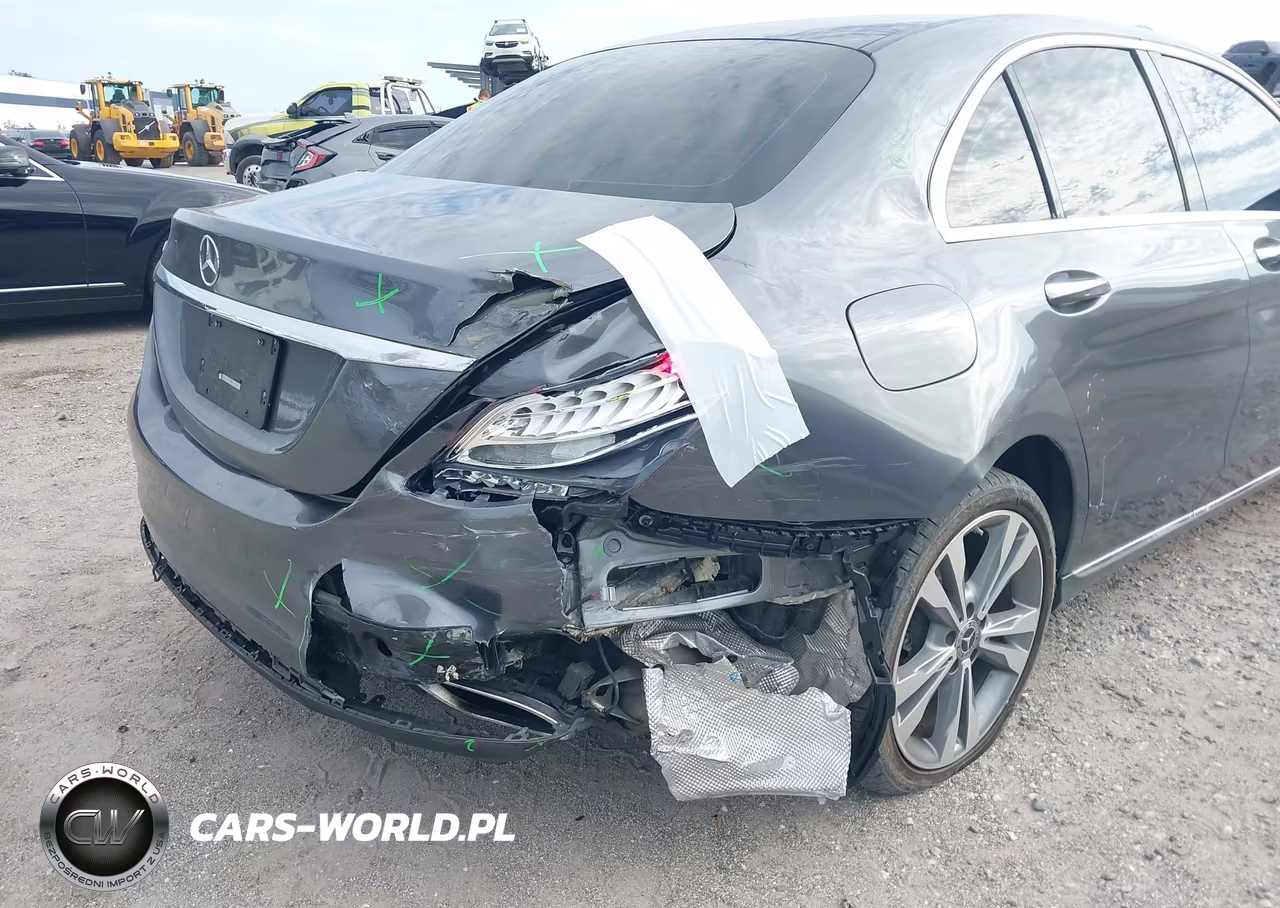 2018 Mercedes-Benz C 300 VIN:55SWF4JB0JU247830 - 6
