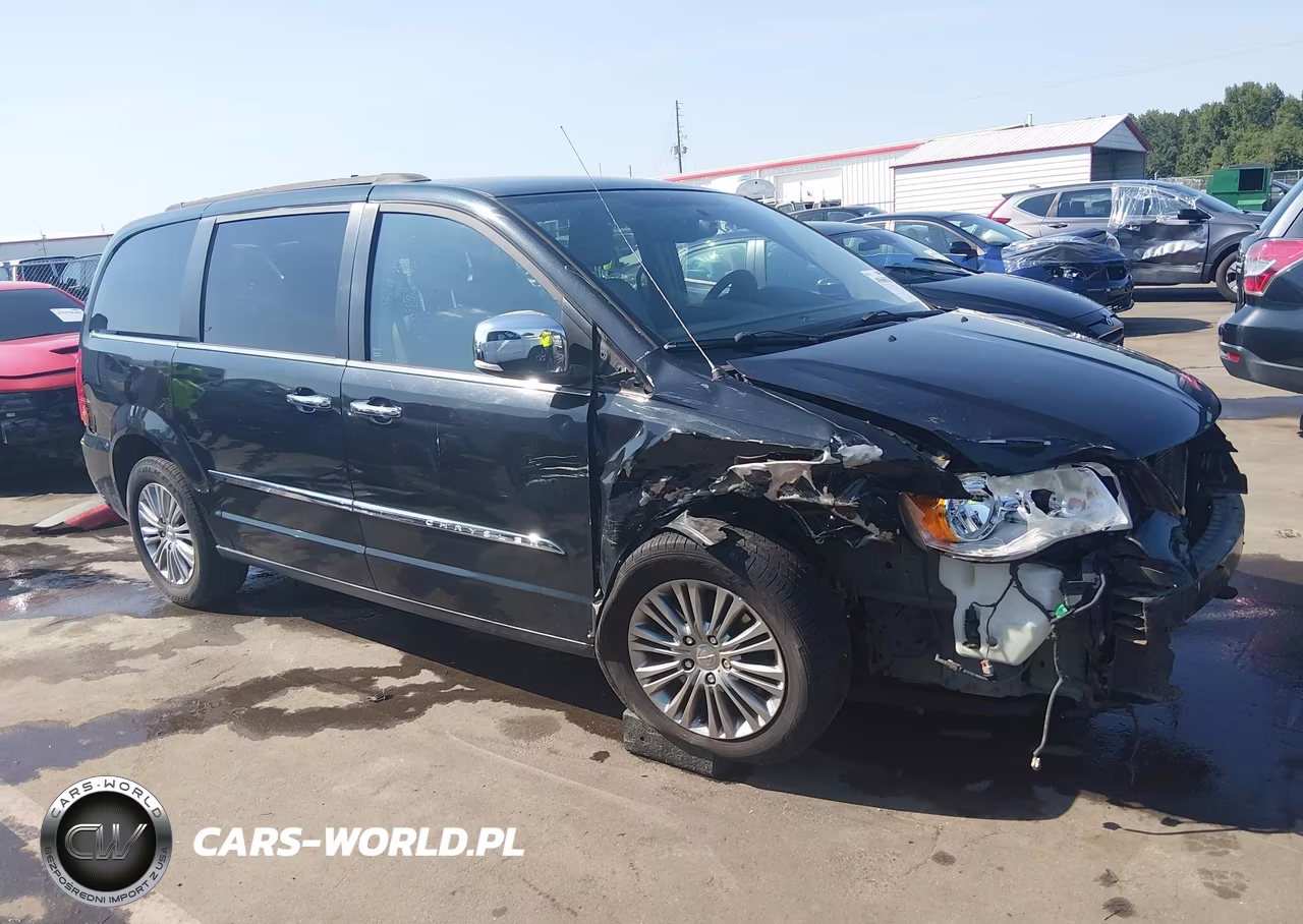 2015 Chrysler Town & Country Touring-L – zdjęcie 1 z 17