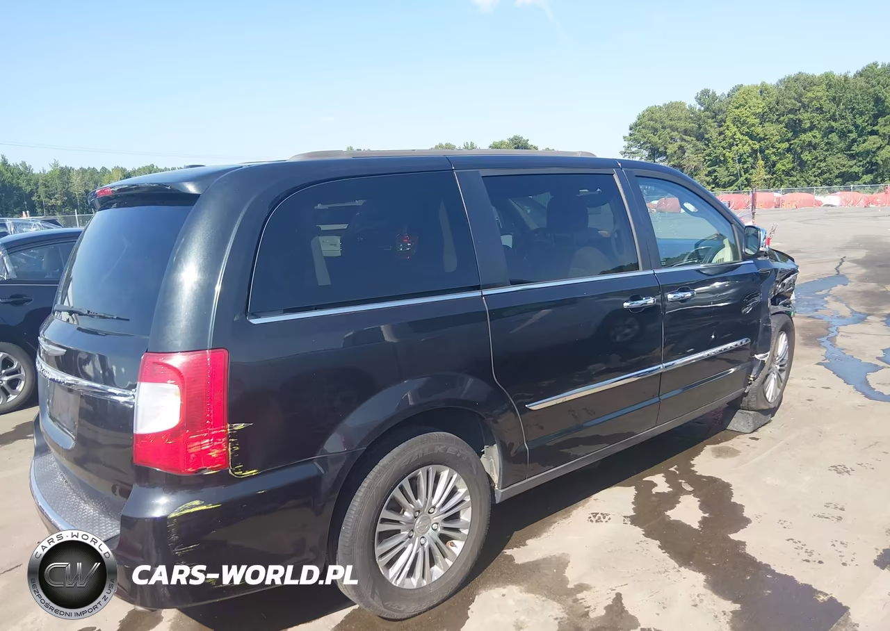 2015 Chrysler Town & Country Touring-L VIN:2C4RC1CG1FR515276 - 4