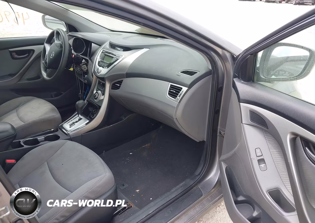 2012 Hyundai Elantra Gls VIN:5NPDH4AE0CH116642 - 5