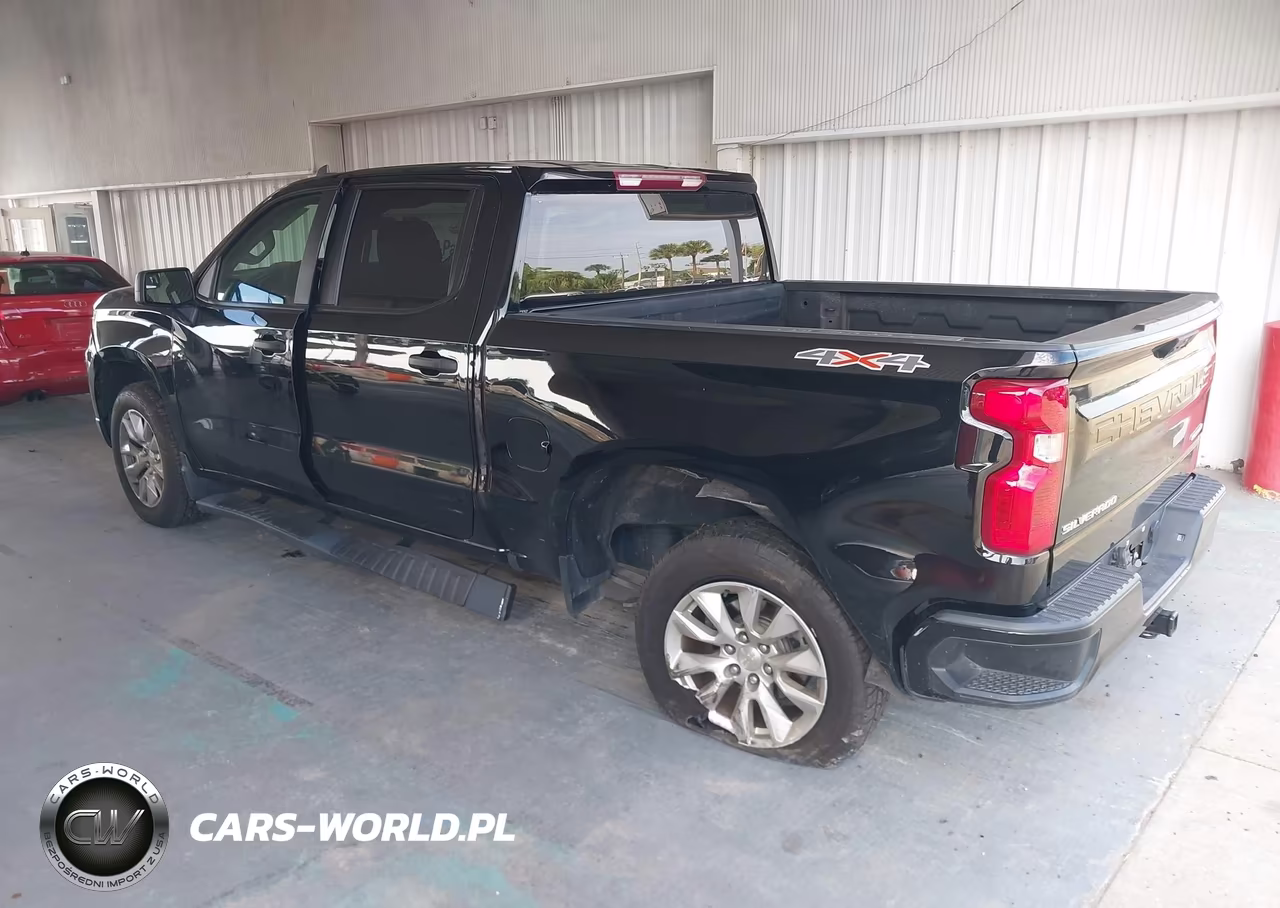 2024 Chevrolet Silverado 1500 4Wd Short Bed Custom VIN:1GCPDBEK8RZ252435 - 3