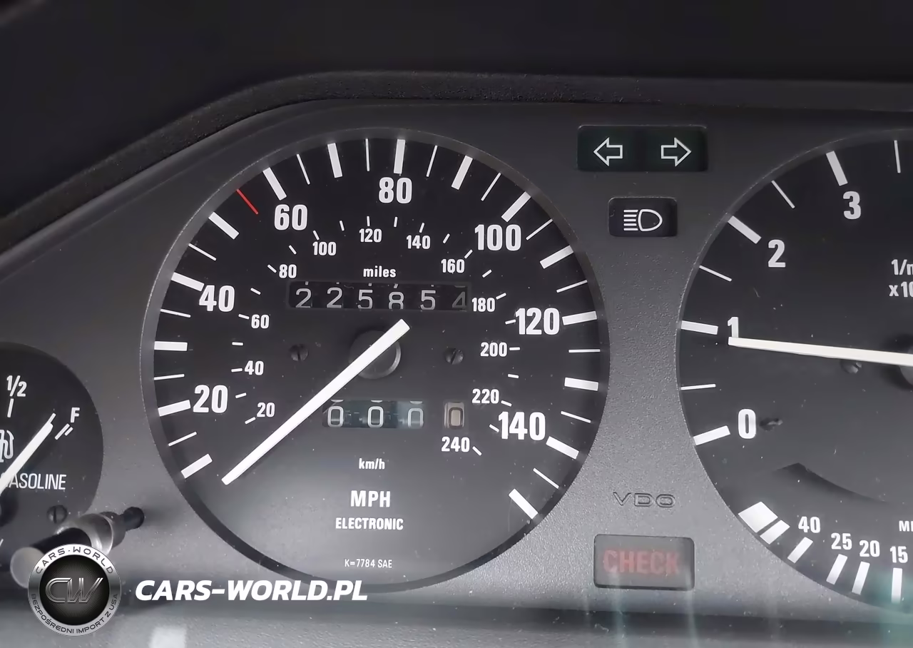 1988 BMW 325 Ix VIN:WBAAB930XJ2550663 - 7