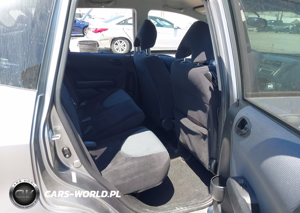 2007 Honda Fit VIN:JHMGD38457S016588 - 8