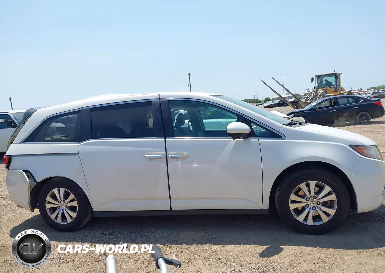2016 Honda Odyssey Se VIN:5FNRL5H33GB114466 - 13
