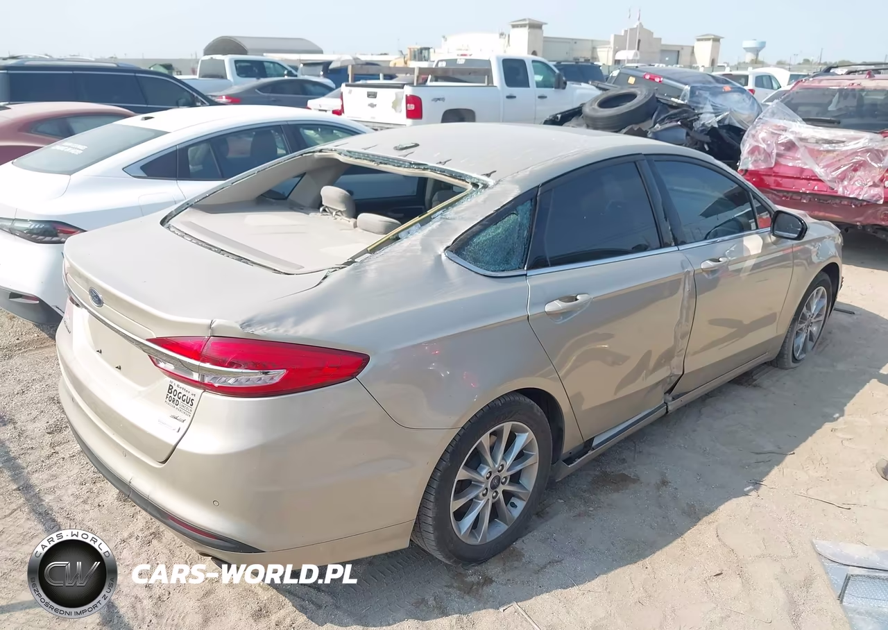 2017 Ford Fusion Se VIN:3FA6P0HD5HR310238 - 4