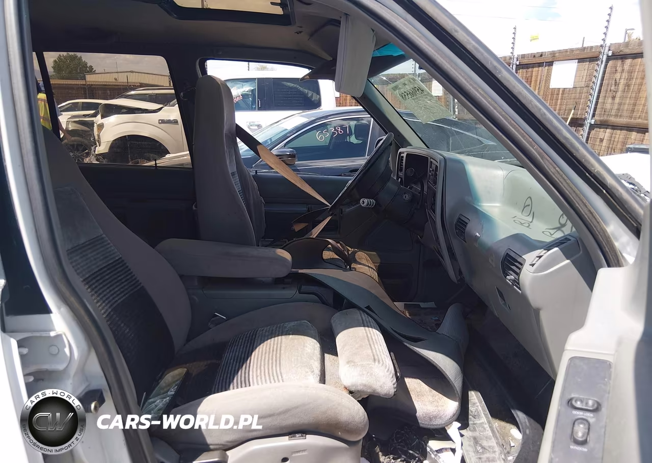 1992 Ford Explorer VIN:1FMDU34X8NUD08303 - 5