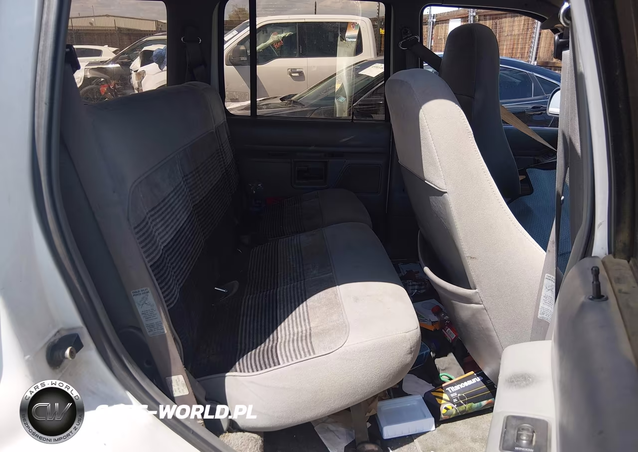 1992 Ford Explorer VIN:1FMDU34X8NUD08303 - 8