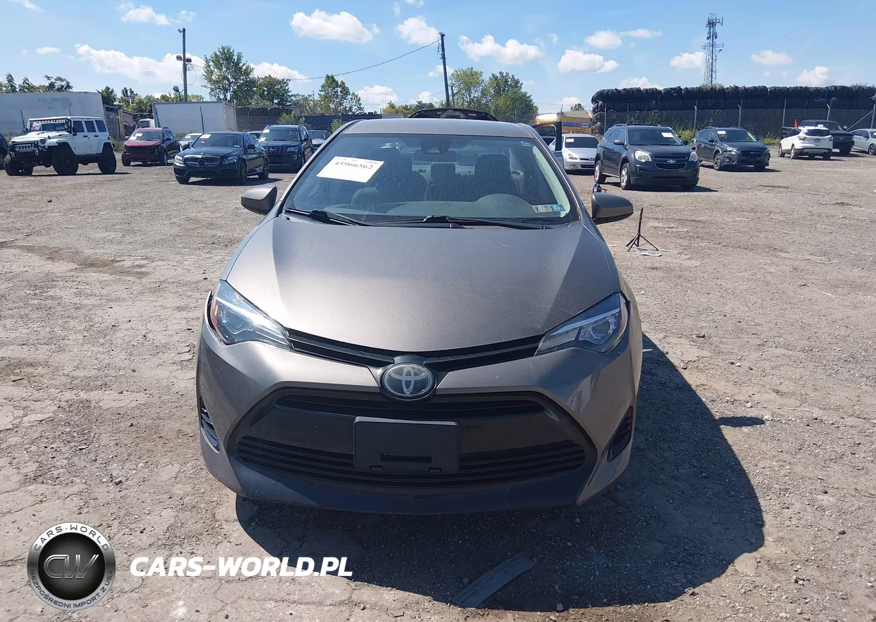 2019 Toyota Corolla Le VIN:2T1BURHE8KC177521 - 13