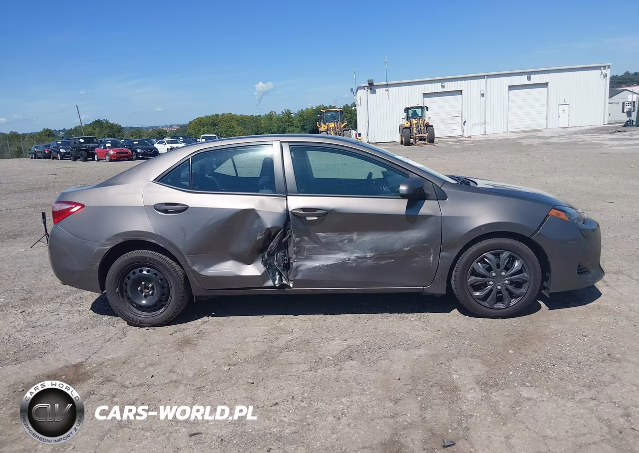 2019 Toyota Corolla Le VIN:2T1BURHE8KC177521 - 14