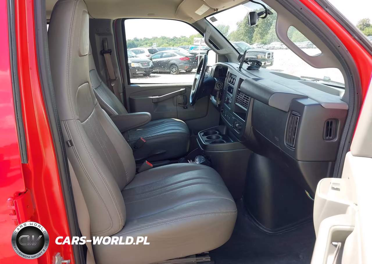 2019 Chevrolet Express 3500 Ls VIN:1GAZGNFG5K1332140 - 5