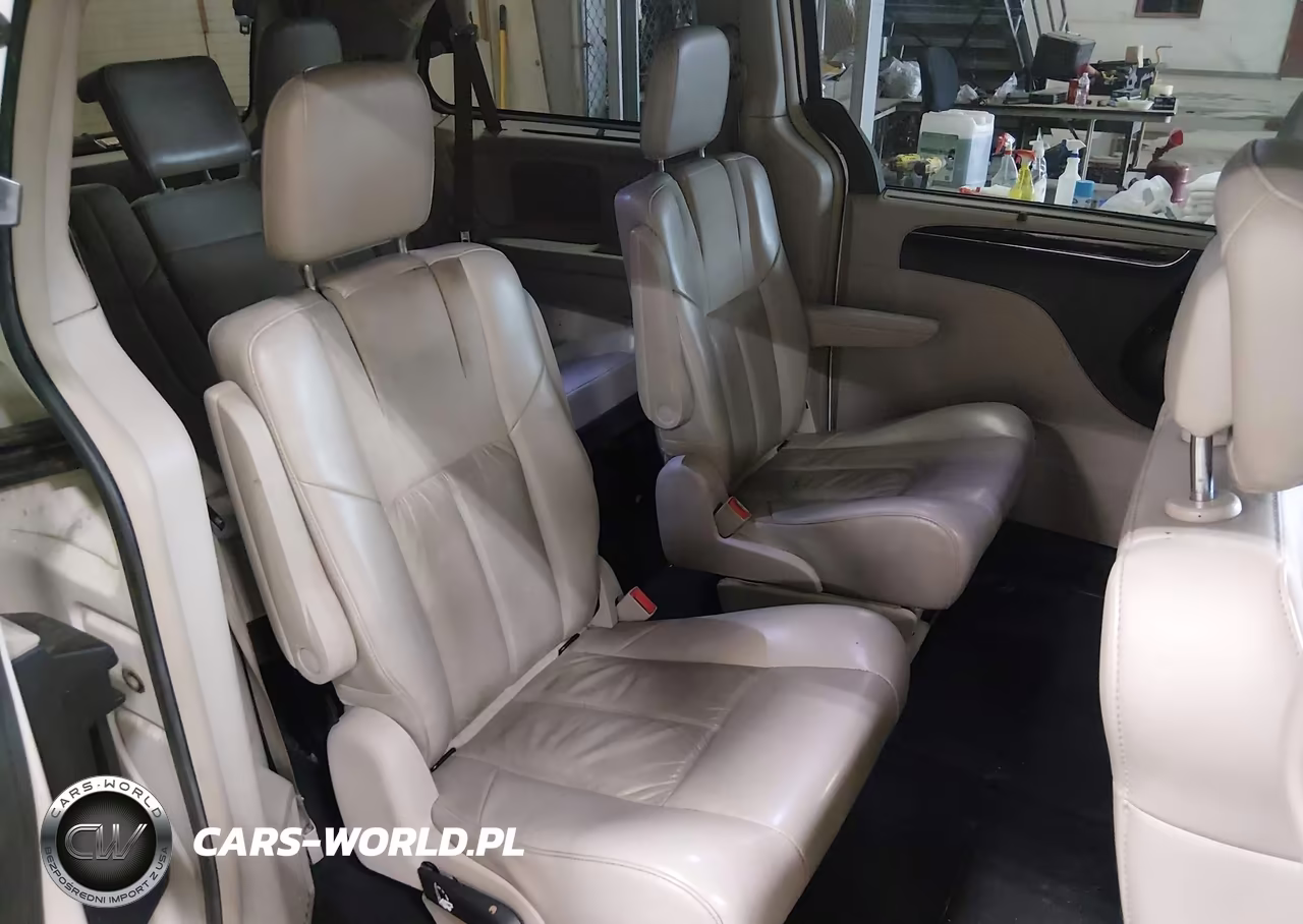 2012 Chrysler Town & Country Limited VIN:2C4RC1GG6CR200334 - 8