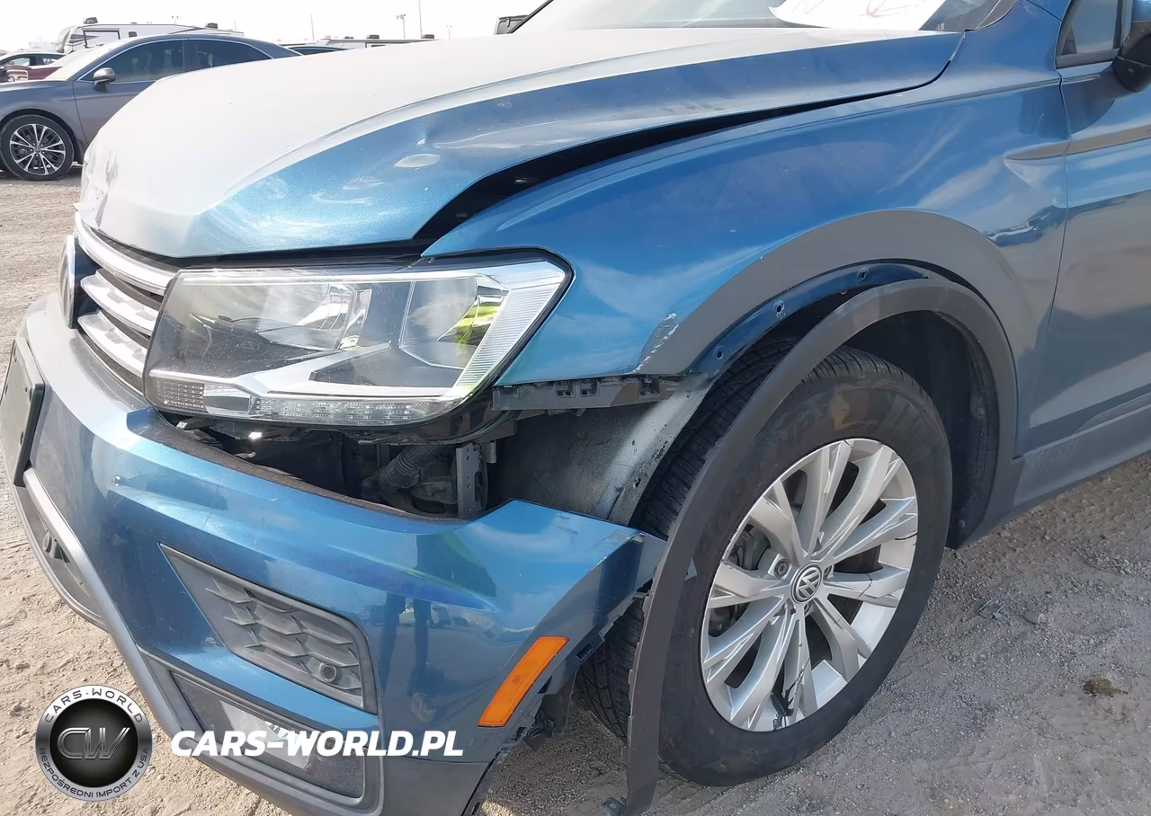 2018 Volkswagen Tiguan 2.0T S VIN:3VV1B7AX9JM011744 - 17